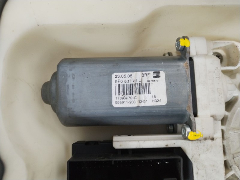 Recambio de elevalunas delantero izquierdo para seat toledo iii (5p2) 1.9 tdi referencia OEM IAM 5P0837401J 1K0959793H 5P0837401