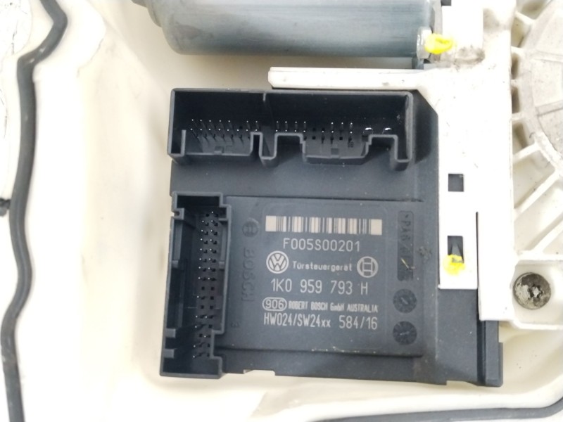 Recambio de elevalunas delantero izquierdo para seat toledo iii (5p2) 1.9 tdi referencia OEM IAM 5P0837401J 1K0959793H 5P0837401