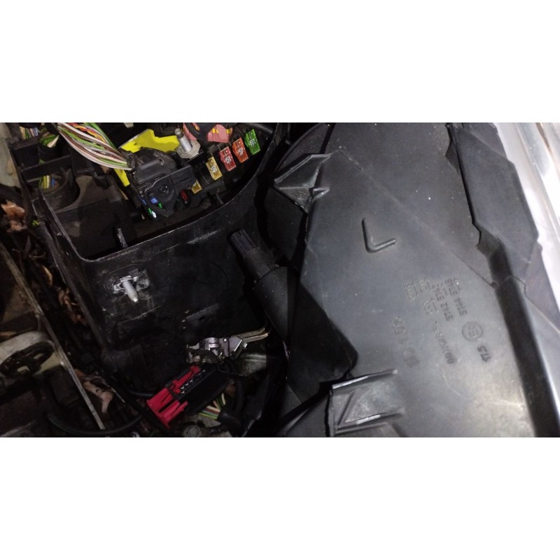 Recambio de faro izquierdo para citroën berlingo multispace (b9) 1.6 hdi 110 referencia OEM IAM 9682828280 89318031 