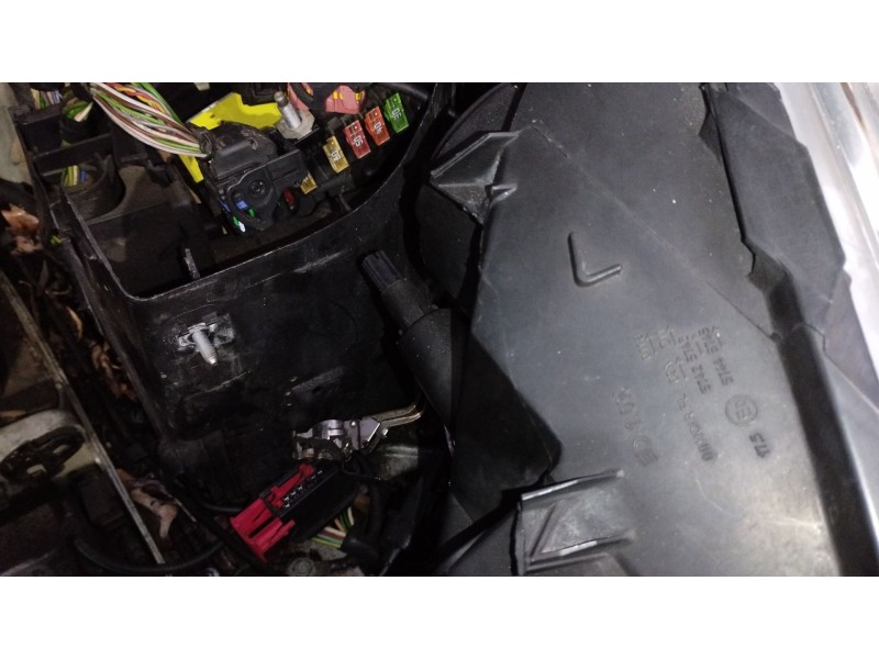 Recambio de faro izquierdo para citroën berlingo multispace (b9) 1.6 hdi 110 referencia OEM IAM 9682828280 89318031 