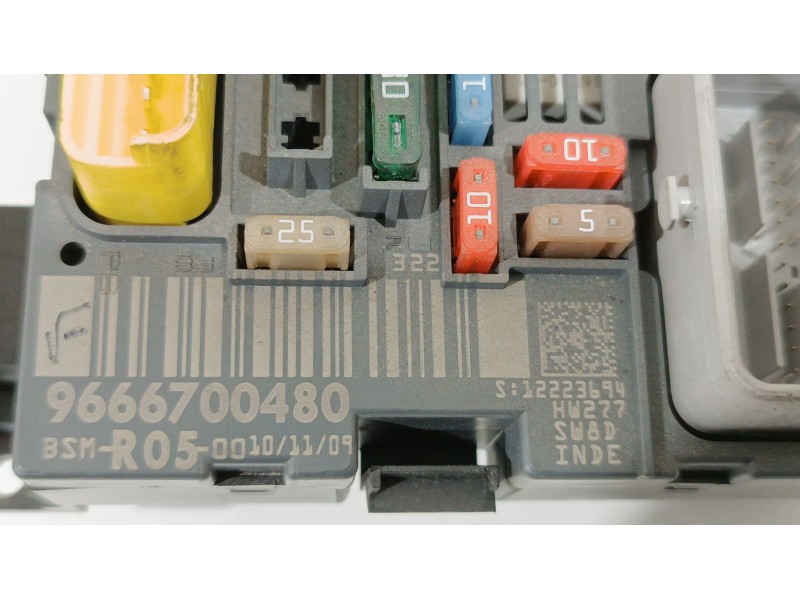 Recambio de caja reles / fusibles para citroën c4 i (lc_) 1.6 hdi referencia OEM IAM 9666700480 BSMR0500 