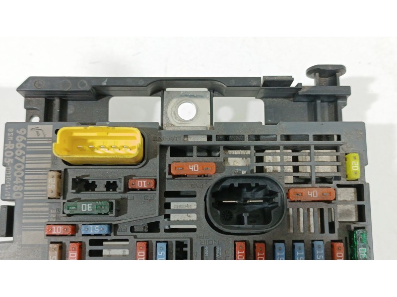 Recambio de caja reles / fusibles para citroën c4 i (lc_) 1.6 hdi referencia OEM IAM 9666700480 BSMR0500 