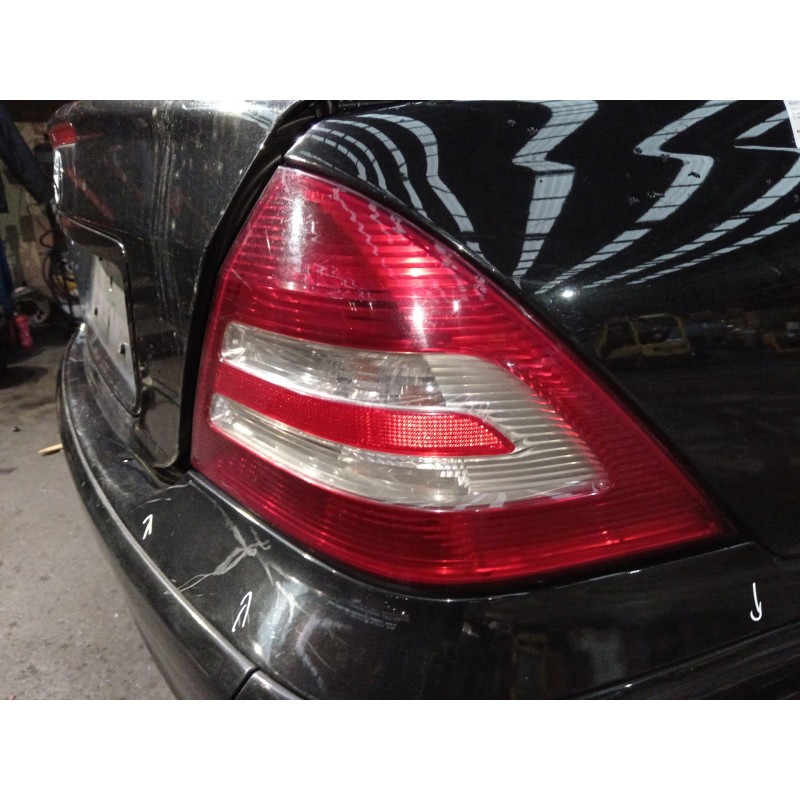 Recambio de piloto trasero derecho para mercedes-benz clase c (w203) c 220 cdi (203.008) referencia OEM IAM   