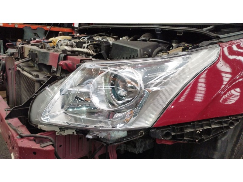 Recambio de faro izquierdo para toyota avensis station wagon (_t27_) 2.2 d-4d (adt271_) referencia OEM IAM 8117005311  