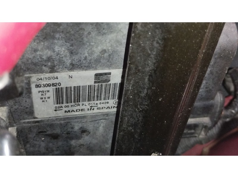 Recambio de faro derecho para seat toledo iii (5p2) 1.9 tdi referencia OEM IAM 89309820  