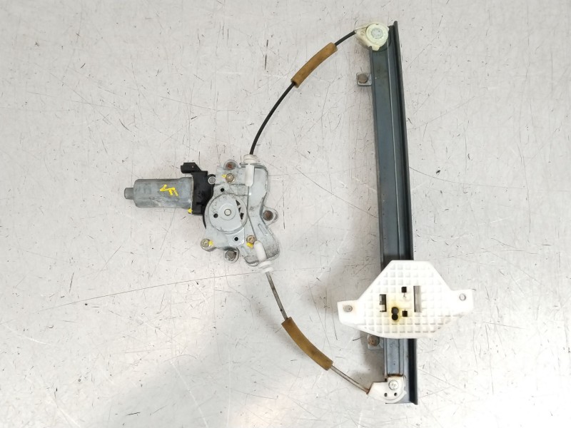 Recambio de elevalunas trasero izquierdo para ssangyong rodius i 2.7 xdi referencia OEM IAM 7333021000  