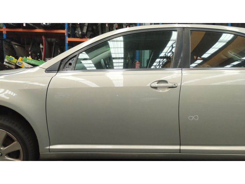 Recambio de puerta delantera izquierda para toyota avensis (_t25_) 2.0 d-4d (adt250_) referencia OEM IAM   