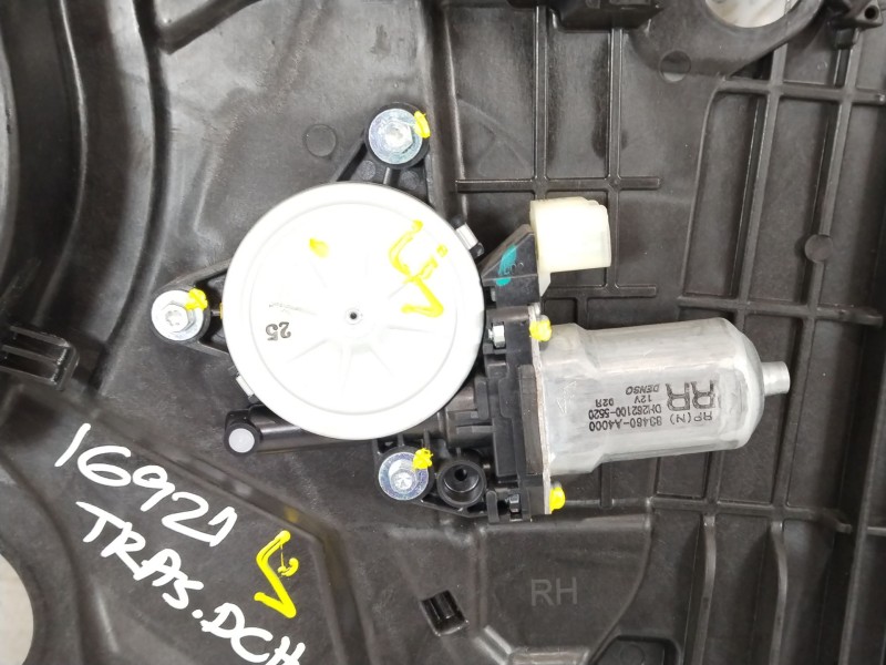 Recambio de elevalunas trasero derecho para kia carens iv 1.7 crdi referencia OEM IAM 83480A4020 83460A4000 