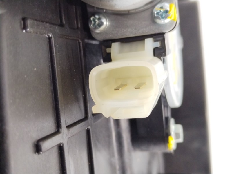 Recambio de elevalunas trasero derecho para kia carens iv 1.7 crdi referencia OEM IAM 83480A4020 83460A4000 