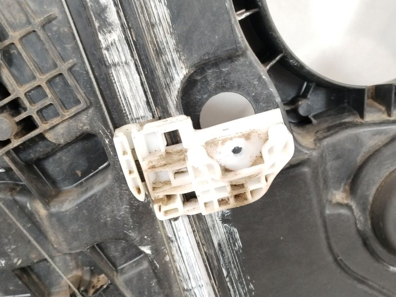 Recambio de elevalunas delantero derecho para kia carens iv 1.7 crdi referencia OEM IAM 82480A4280 82460A4000 