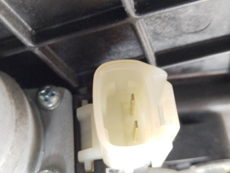 Recambio de elevalunas delantero derecho para kia carens iv 1.7 crdi referencia OEM IAM 82480A4280 82460A4000 
