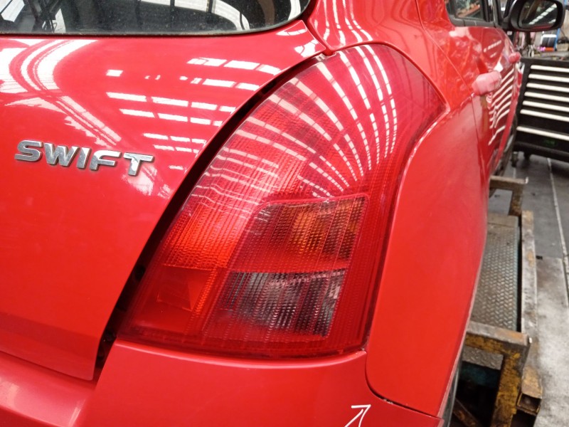 Recambio de piloto trasero derecho para suzuki swift iii (mz, ez) 1.5 (rs 415) referencia OEM IAM 3565062J00000  