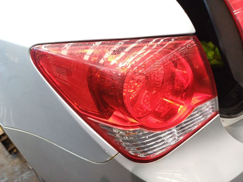 Recambio de piloto trasero izquierdo para chevrolet cruze (j300) 2.0 cdi referencia OEM IAM 95965223  