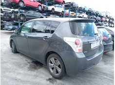 toyota verso (_r2_) del año 2015