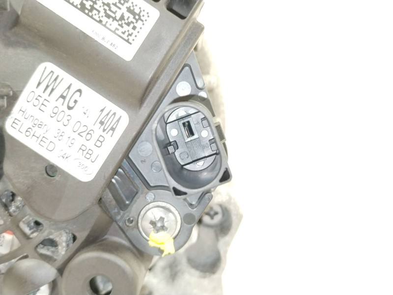 Recambio de alternador para audi a1 sportback (gba) 30 tfsi referencia OEM IAM 05E903026B  