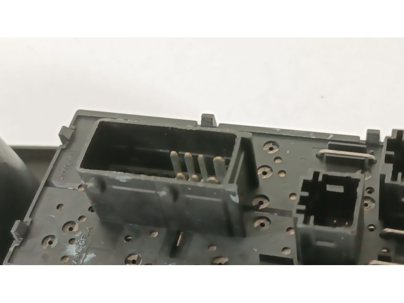 Recambio de mando elevalunas delantero izquierdo para peugeot 406 (8b) 2.0 hdi 90 referencia OEM IAM 6552YX  