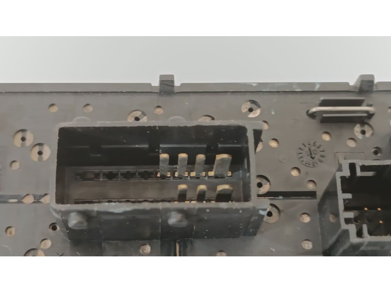 Recambio de mando elevalunas delantero izquierdo para peugeot 406 (8b) 2.0 hdi 90 referencia OEM IAM 6552YX  