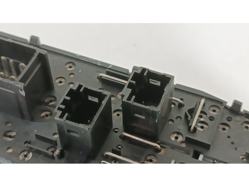 Recambio de mando elevalunas delantero izquierdo para peugeot 406 (8b) 2.0 hdi 90 referencia OEM IAM 6552YX  