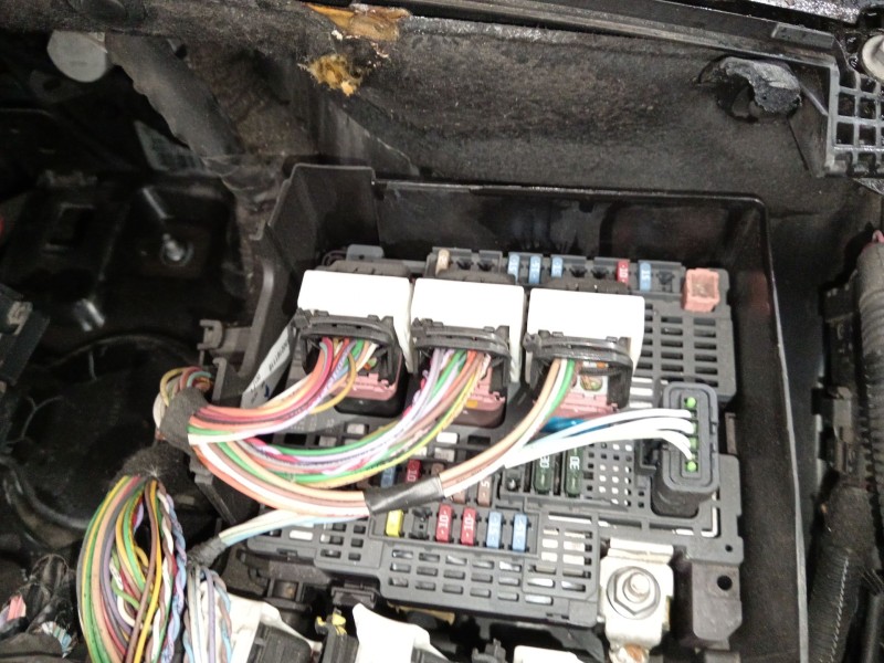 Recambio de caja reles / fusibles para citroën c4 ii (nc_) 1.6 hdi 110 referencia OEM IAM 9677987180  
