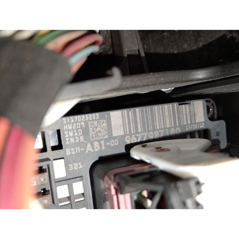 Recambio de caja reles / fusibles para citroën c4 ii (nc_) 1.6 hdi 110 referencia OEM IAM 9677987180  