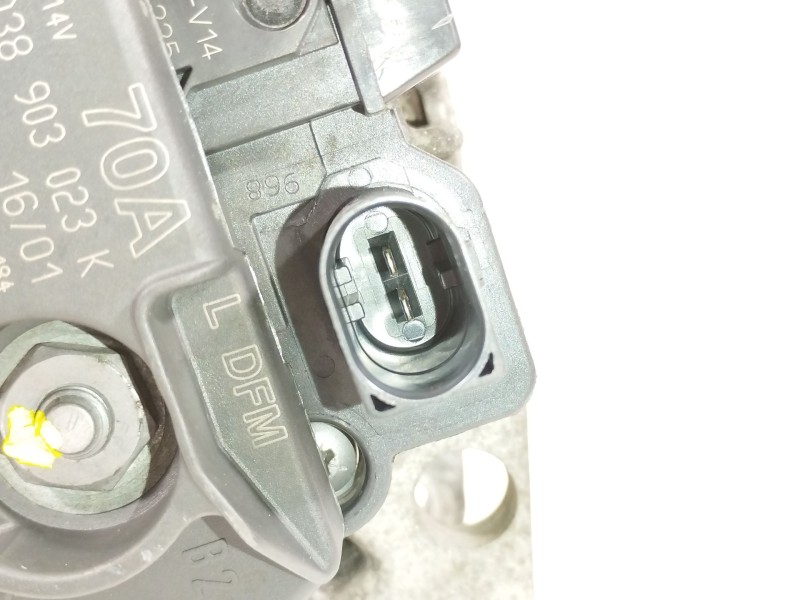 Recambio de alternador para seat ibiza ii (6k1) 1.9 tdi referencia OEM IAM 038903023K 0124315001 