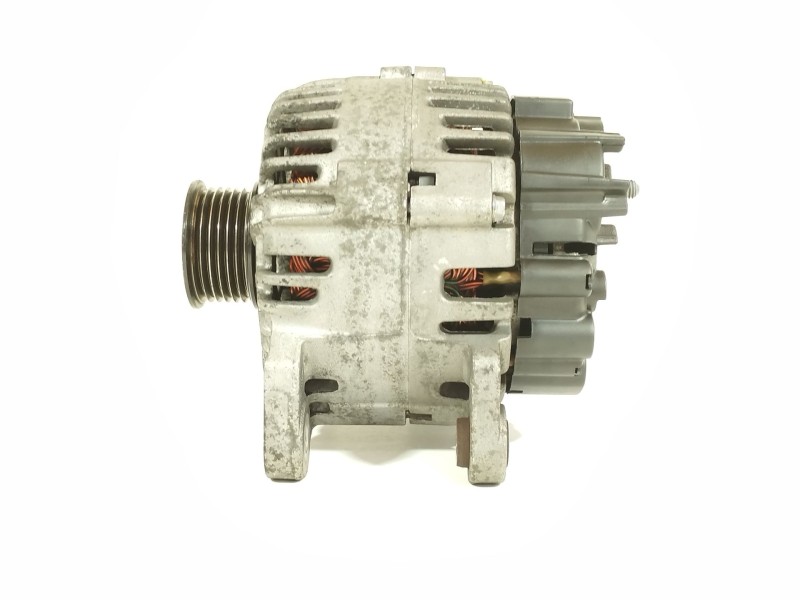 Recambio de alternador para volkswagen polo iv (9n_, 9a_) 1.6 16v referencia OEM IAM 03C903023B TG11C015 