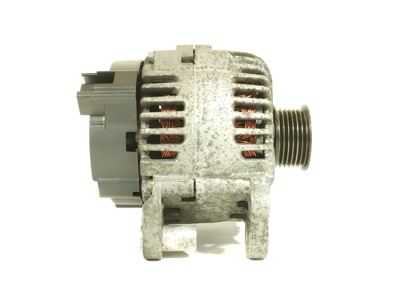 Recambio de alternador para volkswagen polo iv (9n_, 9a_) 1.6 16v referencia OEM IAM 03C903023B TG11C015 