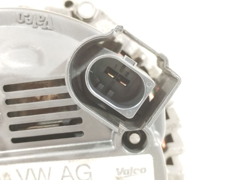 Recambio de alternador para volkswagen polo iv (9n_, 9a_) 1.6 16v referencia OEM IAM 03C903023B TG11C015 