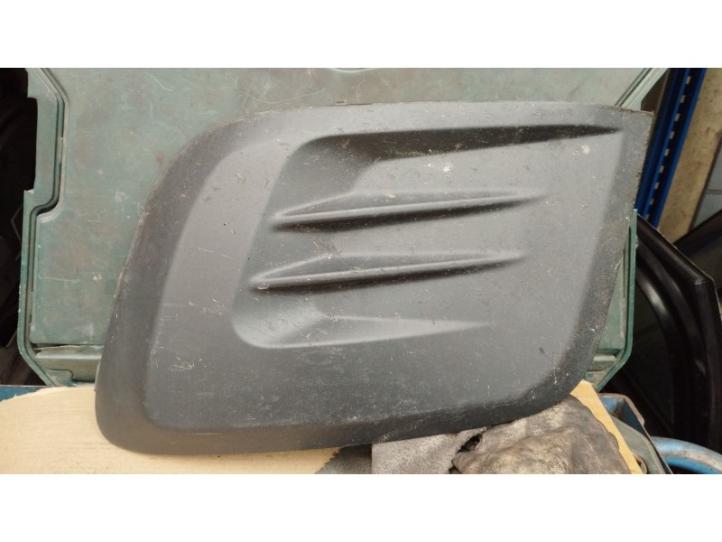 Recambio de rejilla paragolpes delantero para peugeot partner tepee 1.6 bluehdi 100 referencia OEM IAM 9810966177 99869850 
