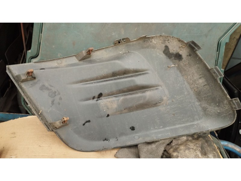 Recambio de rejilla paragolpes delantero para peugeot partner tepee 1.6 bluehdi 100 referencia OEM IAM 9810966177 99869850 
