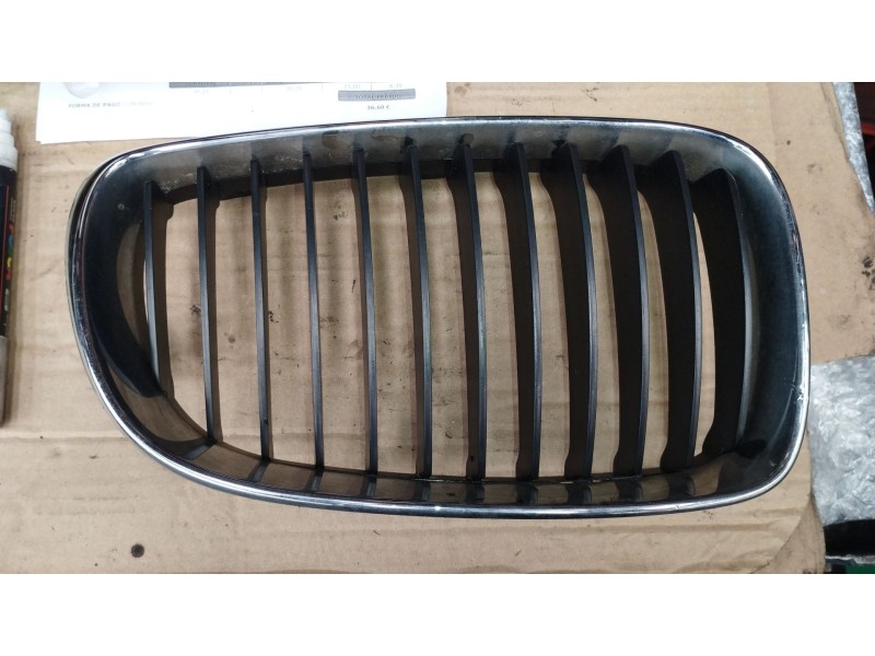 Recambio de rejilla delantera para bmw 1 (e81) 116 i referencia OEM IAM 51137166440 51137179656 224059