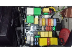 Recambio de caja reles / fusibles para citroën c4 picasso feel referencia OEM IAM 9804848580  