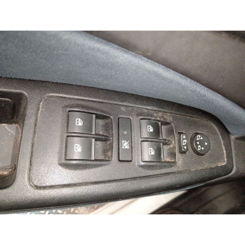 Recambio de mando elevalunas delantero izquierdo para fiat bravo ii (198_) 1.9 d multijet (198axb1a) referencia OEM IAM   