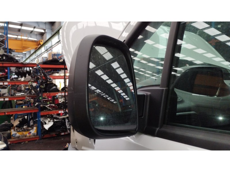 Recambio de retrovisor izquierdo para peugeot rifter 1.5 bluehdi 100 referencia OEM IAM 98169898XT  