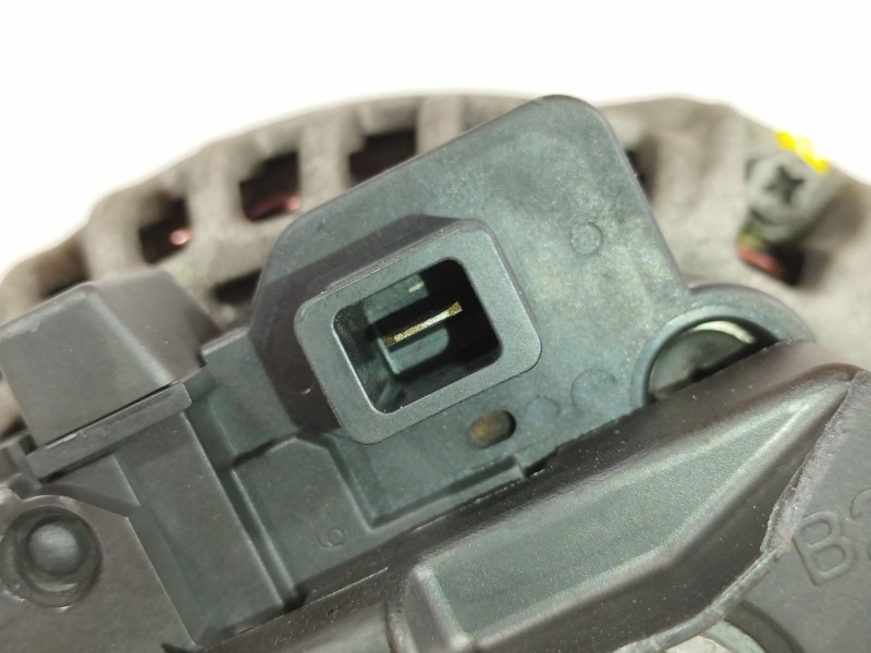 Recambio de alternador para volvo xc90 i (275) d5 awd referencia OEM IAM 30667788 0124625024 