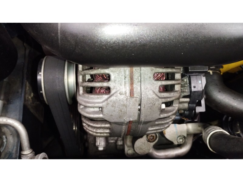 Recambio de alternador para seat leon (1p1) 1.9 tdi referencia OEM IAM 06F903023F 0124525091 