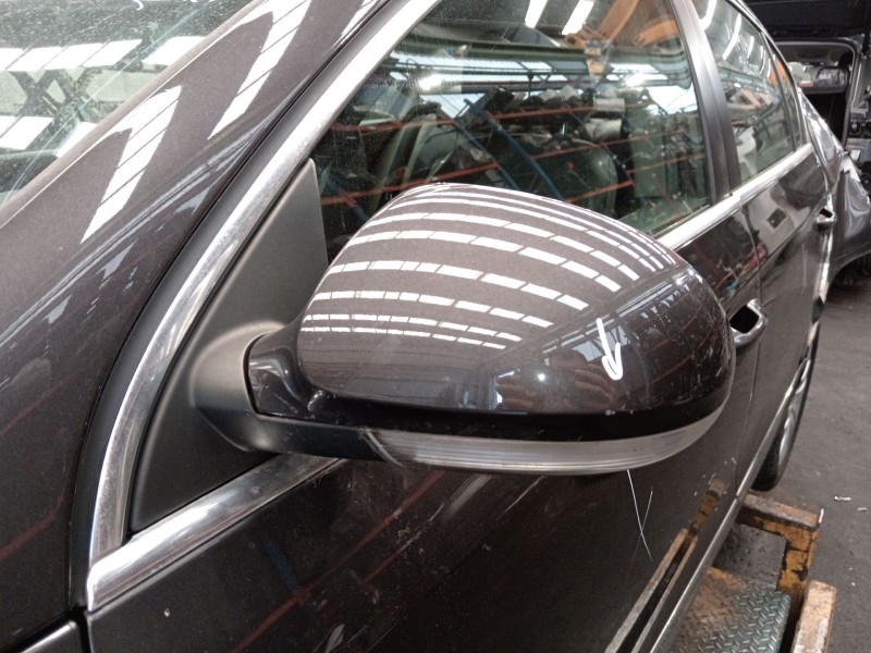Recambio de retrovisor izquierdo para volkswagen passat b6 (3c2) 2.0 tdi referencia OEM IAM   