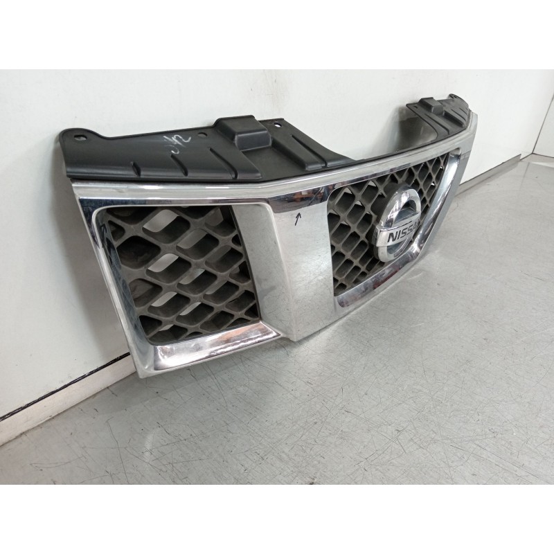 Recambio de rejilla delantera para nissan pathfinder iii (r51) 2.5 dci 4wd referencia OEM IAM 2310EB400 62310EB400 