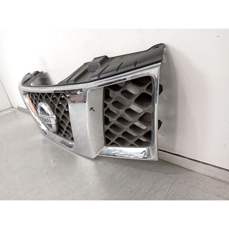 Recambio de rejilla delantera para nissan pathfinder iii (r51) 2.5 dci 4wd referencia OEM IAM 2310EB400 62310EB400 