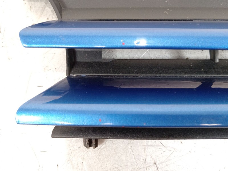 Recambio de rejilla delantera para volkswagen golf iv (1j1) 1.9 tdi referencia OEM IAM 1J0853651F 1J0853655F 1J0853651G