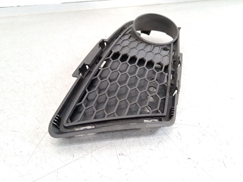 Recambio de rejilla paragolpes derecha para bmw 3 (e90) 320 d referencia OEM IAM 51117892112 15857711 