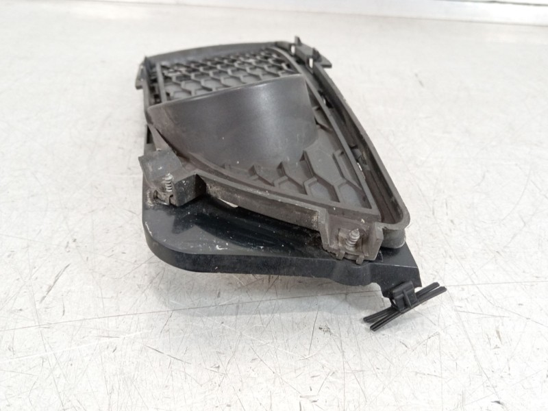 Recambio de rejilla paragolpes derecha para bmw 3 (e90) 320 d referencia OEM IAM 51117892112 15857711 