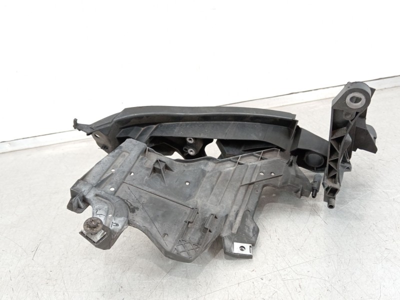 Recambio de soporte faro izquierdo para audi a4 ber. (b8) básico referencia OEM IAM 8K0805607C  