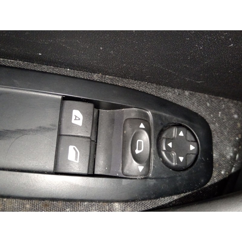 Recambio de mando elevalunas delantero izquierdo para peugeot 208 i (ca_, cc_) 1.2 puretech 82 referencia OEM IAM   