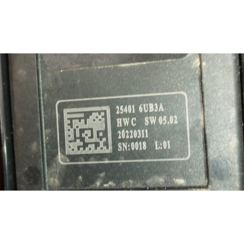 Recambio de mando elevalunas delantero izquierdo para nissan qashqai iii (j12) 1.3 dig-t referencia OEM IAM 254016UB3A  