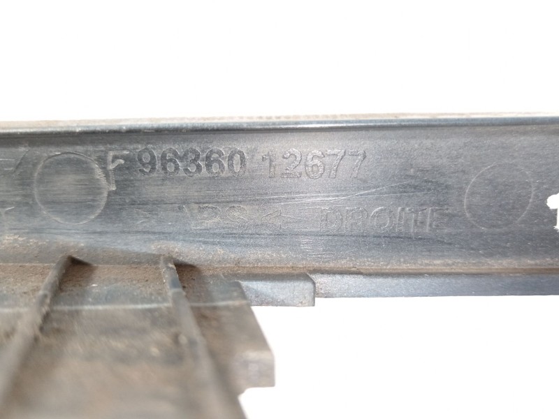 Recambio de moldura para citroën saxo (s0, s1) 1.5 d referencia OEM IAM 9636012677  