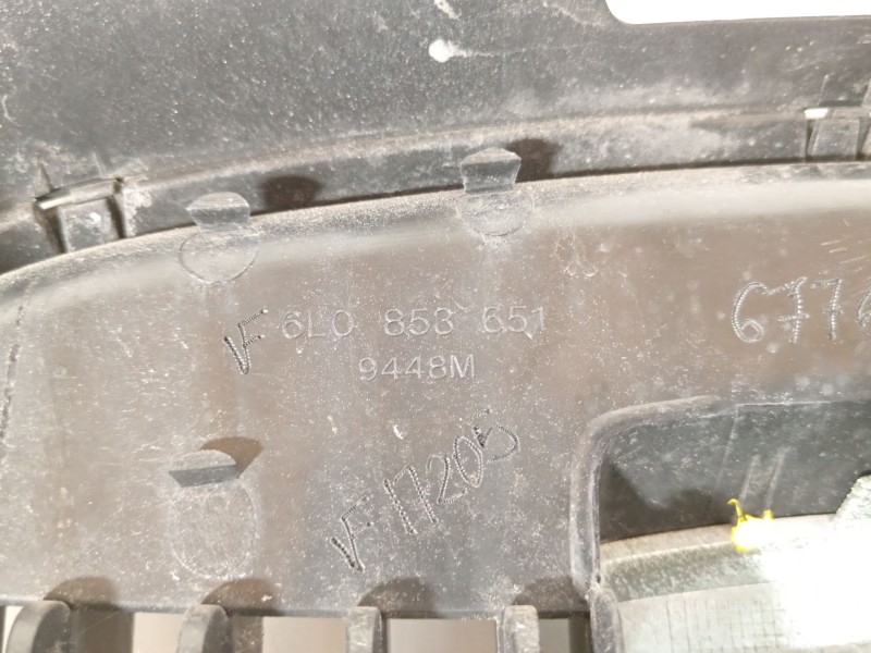 Recambio de rejilla delantera para seat ibiza iii (6l1) 1.9 sdi referencia OEM IAM 6L0853651 6L0853654 6L0853679