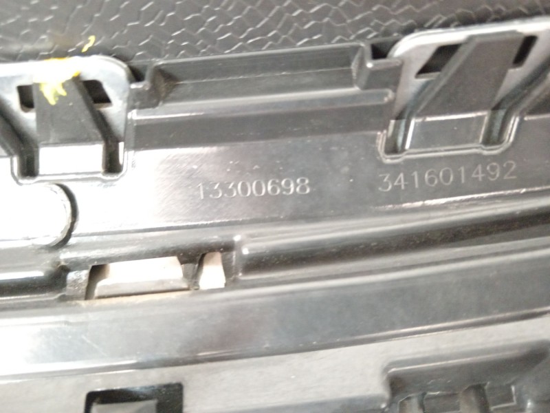 Recambio de rejilla delantera para opel zafira tourer c (p12) 1.4 (75) referencia OEM IAM 13300698 341601492 