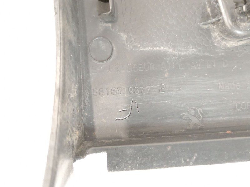 Recambio de aletin delantero derecho para peugeot rifter 1.5 bluehdi 100 referencia OEM IAM 9816619377  