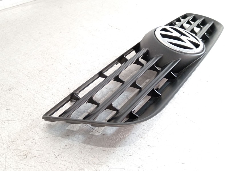 Recambio de rejilla delantera para volkswagen polo iv (9n_, 9a_) 1.4 tdi referencia OEM IAM 6Q0853653E 1T0853601A 